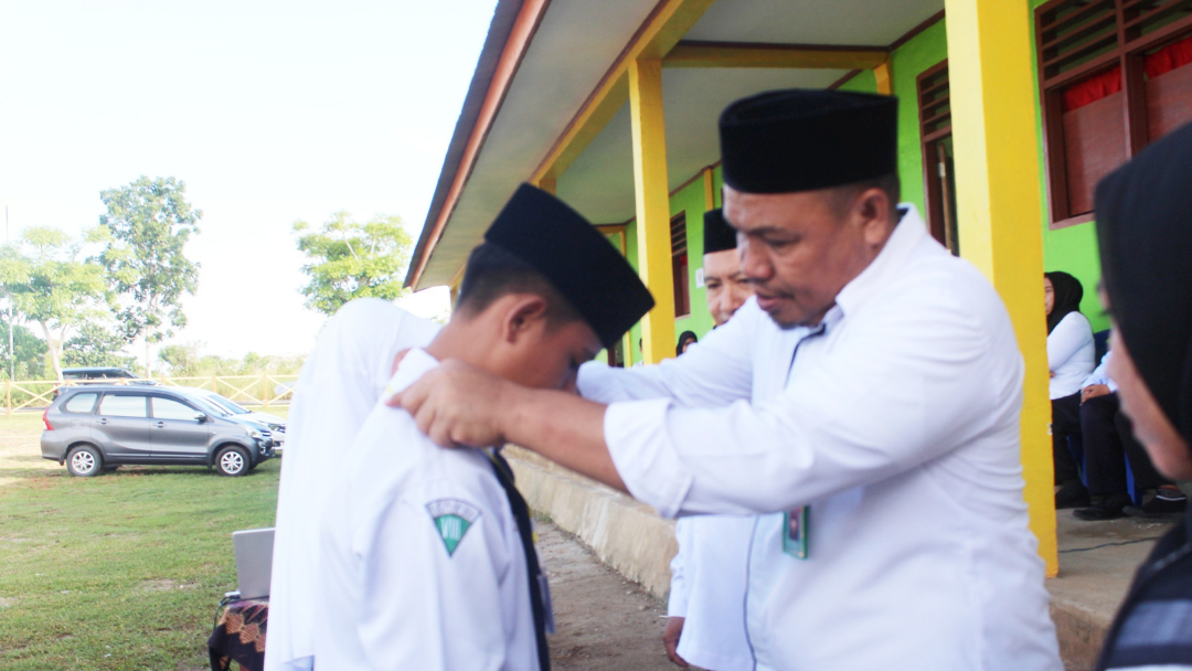Buka Asesmen Madrasah Tingkat MTs, Ka.KanKemenag Buru: Tidak Hanya Mengukur Siswa Tetapi Juga Guru