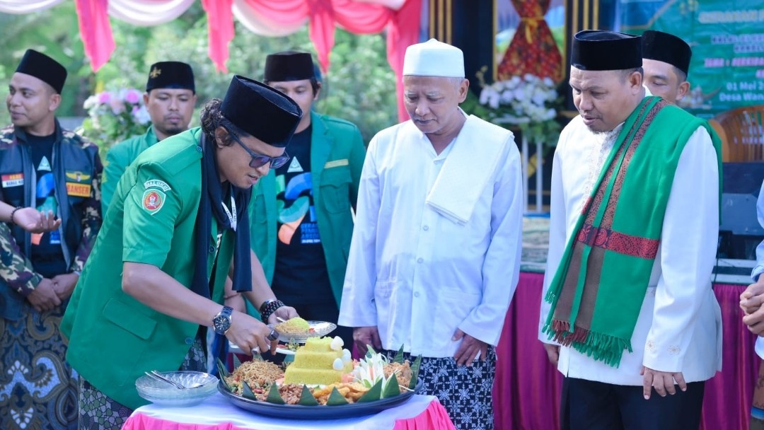 Hadiri Harlah GP Ansor Ke-90 Tahun di Wanakarta, Ka.KanKemenag Buru: Mari Perkuat Silahturahmi 